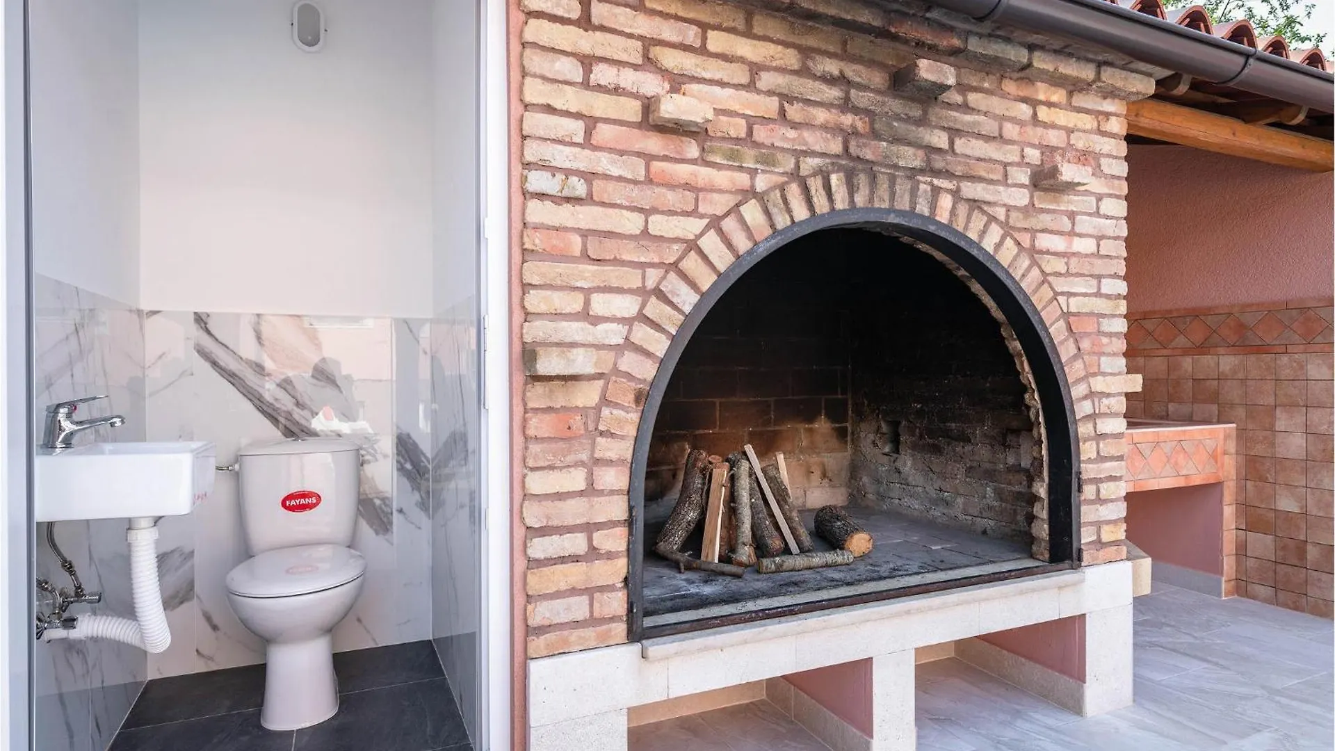 Stunning Home In Marcana With Wifi location