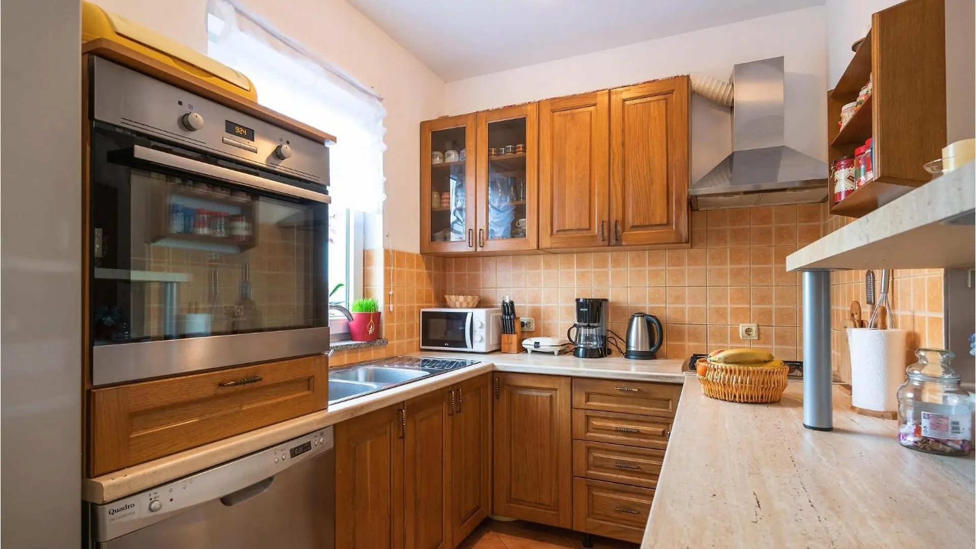 Stunning Home In Marcana With Wifi 0*,